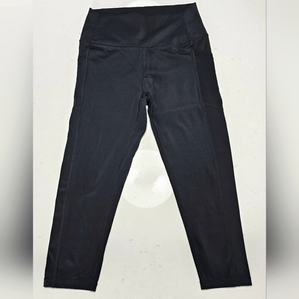 NWOT ZYIA Active BLACK 🖤 Brilliant POCKET Capri Leggings 8 10
